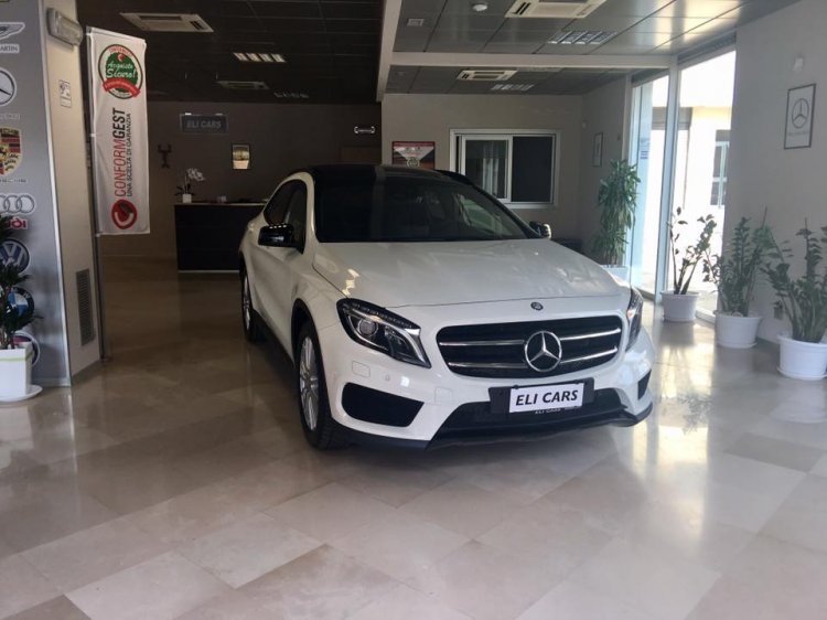 Mercedes-Benz GLA 220 d Automatic Premium - Clicca l'immagine per chiudere